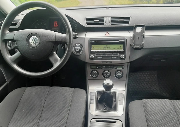 Volkswagen Passat cena 11500 przebieg: 268000, rok produkcji 2008 z Żary małe 46